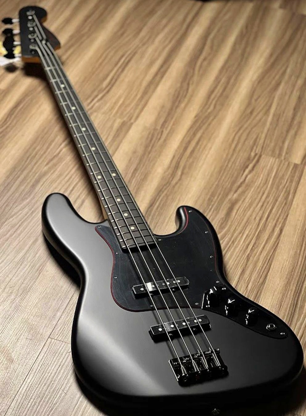 What to think about when buying a bass guitar